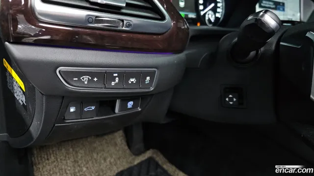 Genesis G90 (EQ900)
