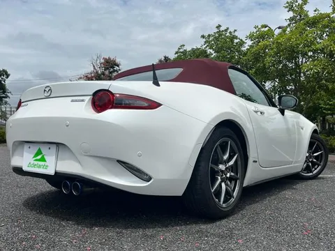 Mazda MX-5 (Roadster)