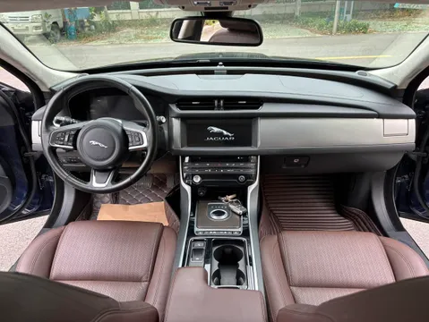 Jaguar XFL