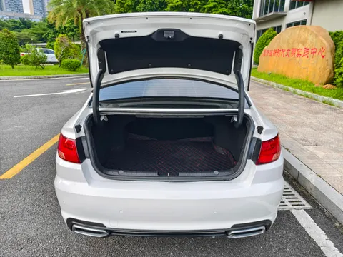 Geely Emgrand GL