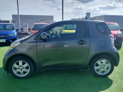 Toyota iQ
