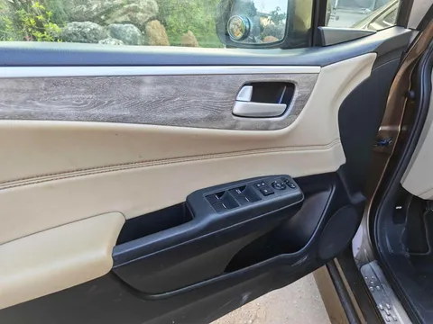 Honda Jade