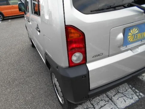 Daihatsu Naked