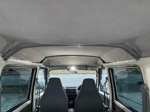 Nissan Clipper Van