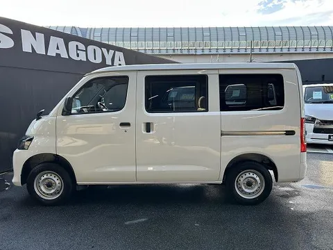 Toyota TownAce Van