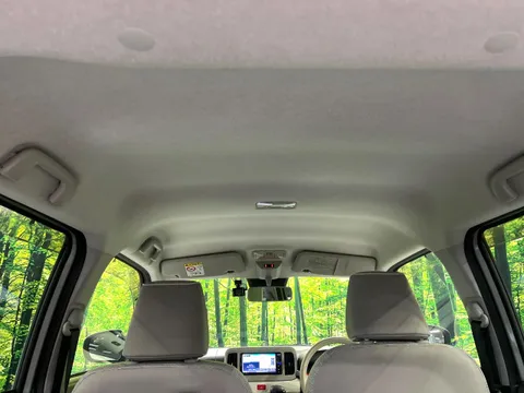 Daihatsu Mira Tocot