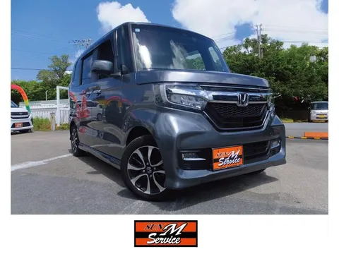 Honda N-BOX Custom
