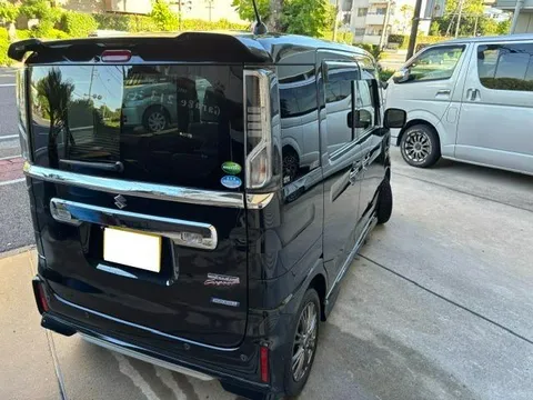 Suzuki Spacia Custom