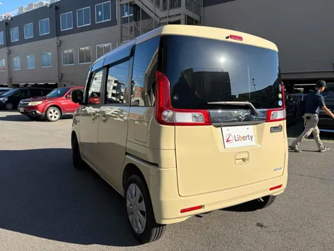 Suzuki Spacia
