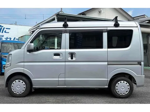 Mitsubishi Minicab Van