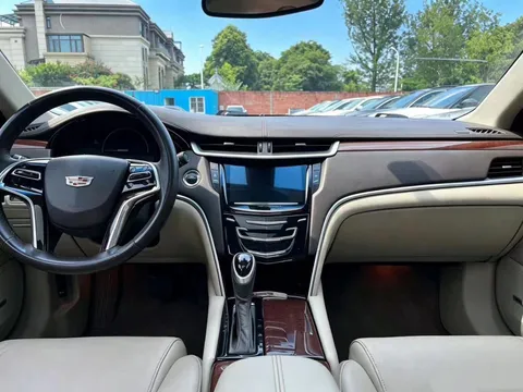 Cadillac XTS