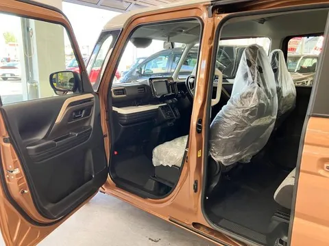 Suzuki Spacia
