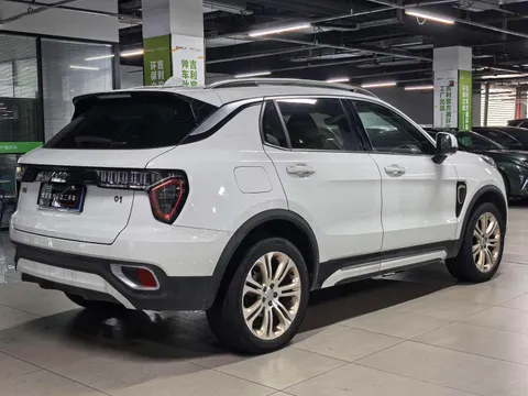 Lynk & Co 01
