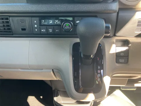 Honda N-BOX Joy