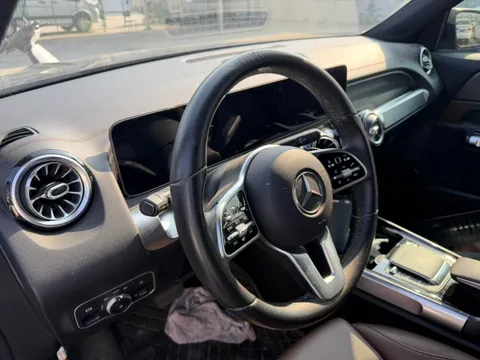 Mercedes-Benz Mercedes-Benz GLB