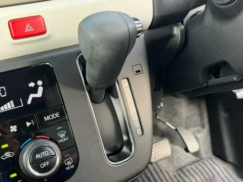 Daihatsu Mira Tocot