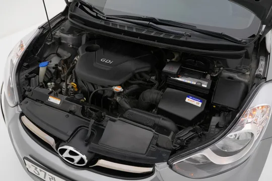 Hyundai Elantra (Avante)