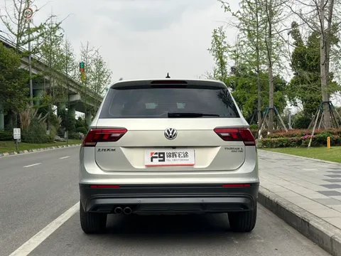 Volkswagen Tiguan L
