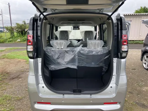Mitsubishi eK Space