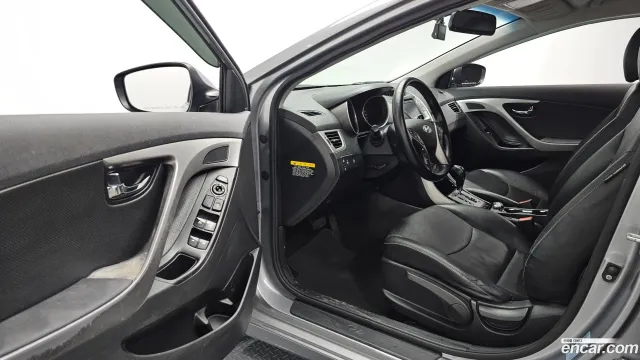 Hyundai Elantra (Avante)