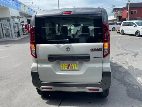 Suzuki Spacia Gear