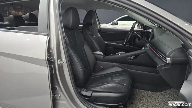 Hyundai Elantra (Avante)