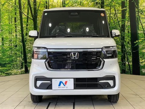 Honda N-BOX Custom