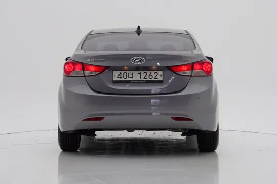 Hyundai Elantra (Avante)