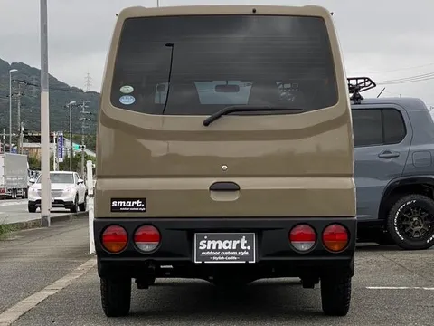 Mitsubishi Minicab Van
