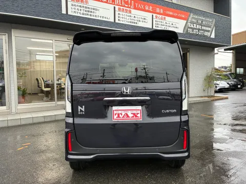 Honda N-BOX Custom