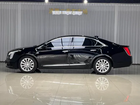 Cadillac XTS
