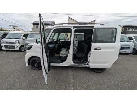 Suzuki Spacia Base