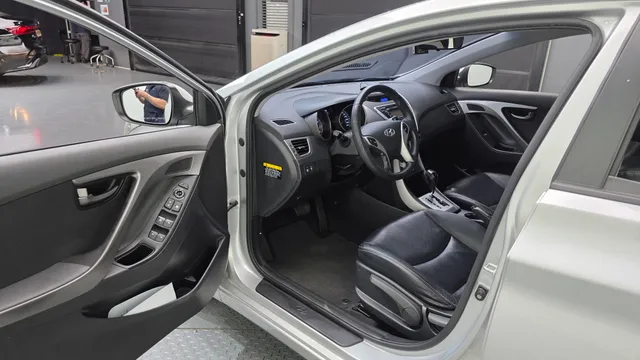 Hyundai Elantra (Avante)