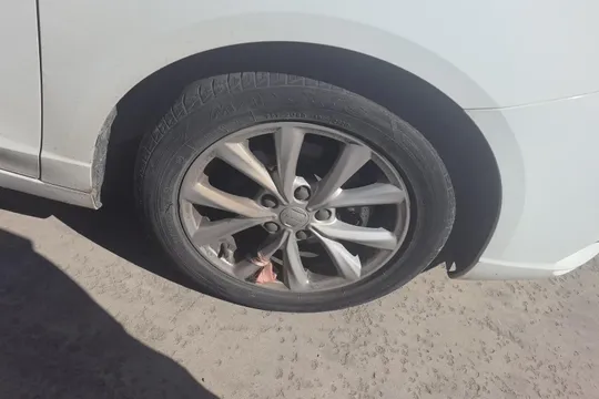 Roewe i5