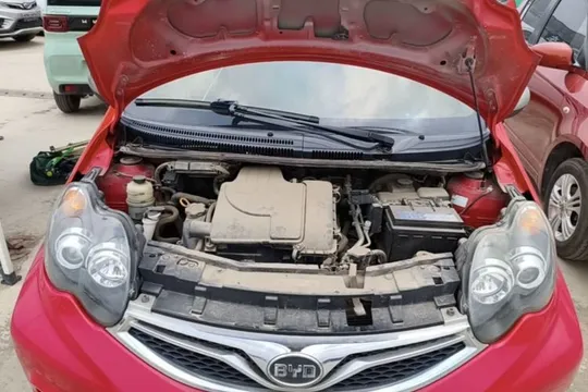 BYD F0
