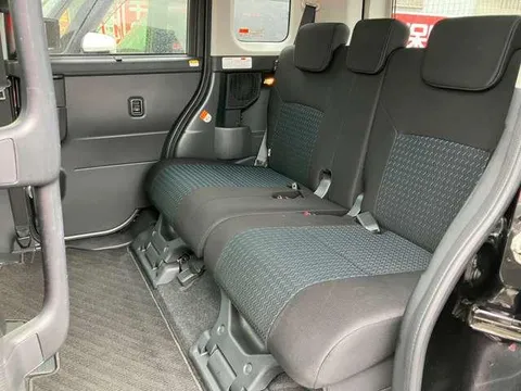 Subaru Justy Minivan