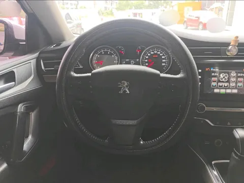 Peugeot 408