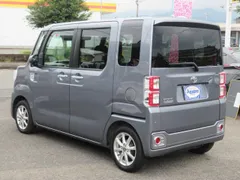 Toyota Pixis Mega