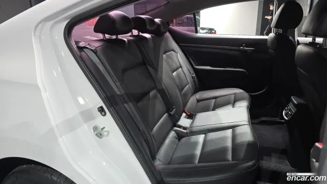 Hyundai Elantra (Avante)