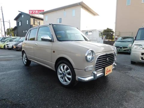 Daihatsu Mira Gino