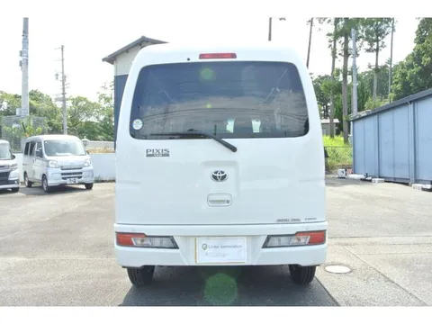 Toyota Pixis Van
