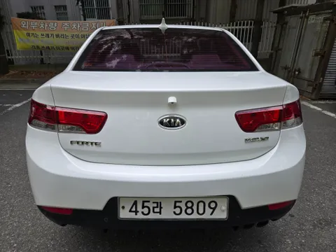Kia Cerato (Forte)