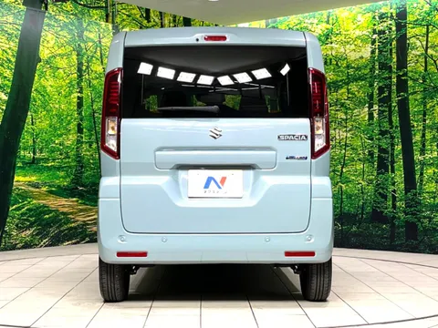 Suzuki Spacia