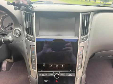 Infiniti Q50L