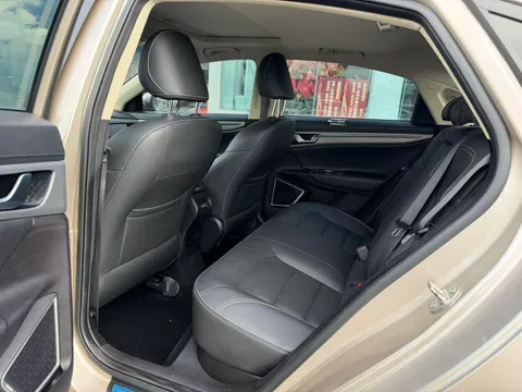 Geely Emgrand GL