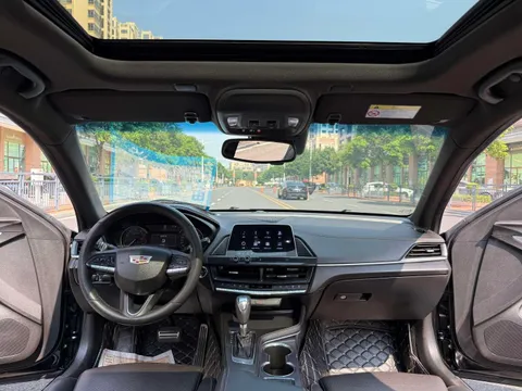 Cadillac CT4