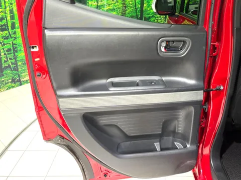 Honda N-BOX Slash