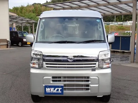 Nissan Clipper Van