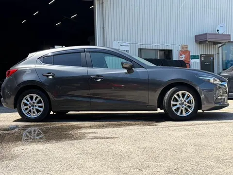 Mazda Axela Sport