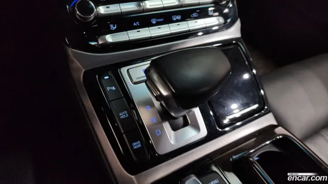 Genesis G90 (EQ900)